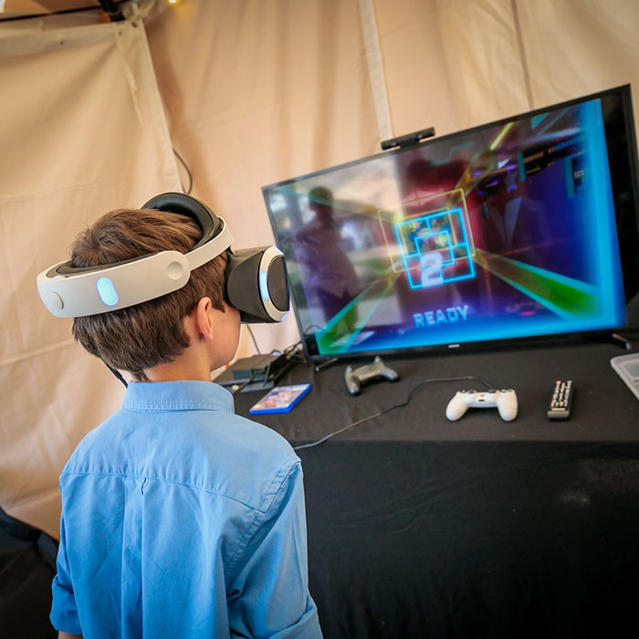 Virtual Reality - VR op feest in de tuin